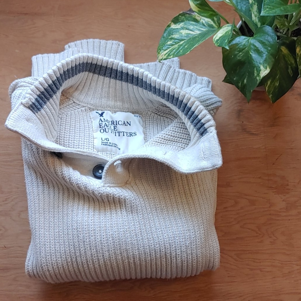 American eagle sweater